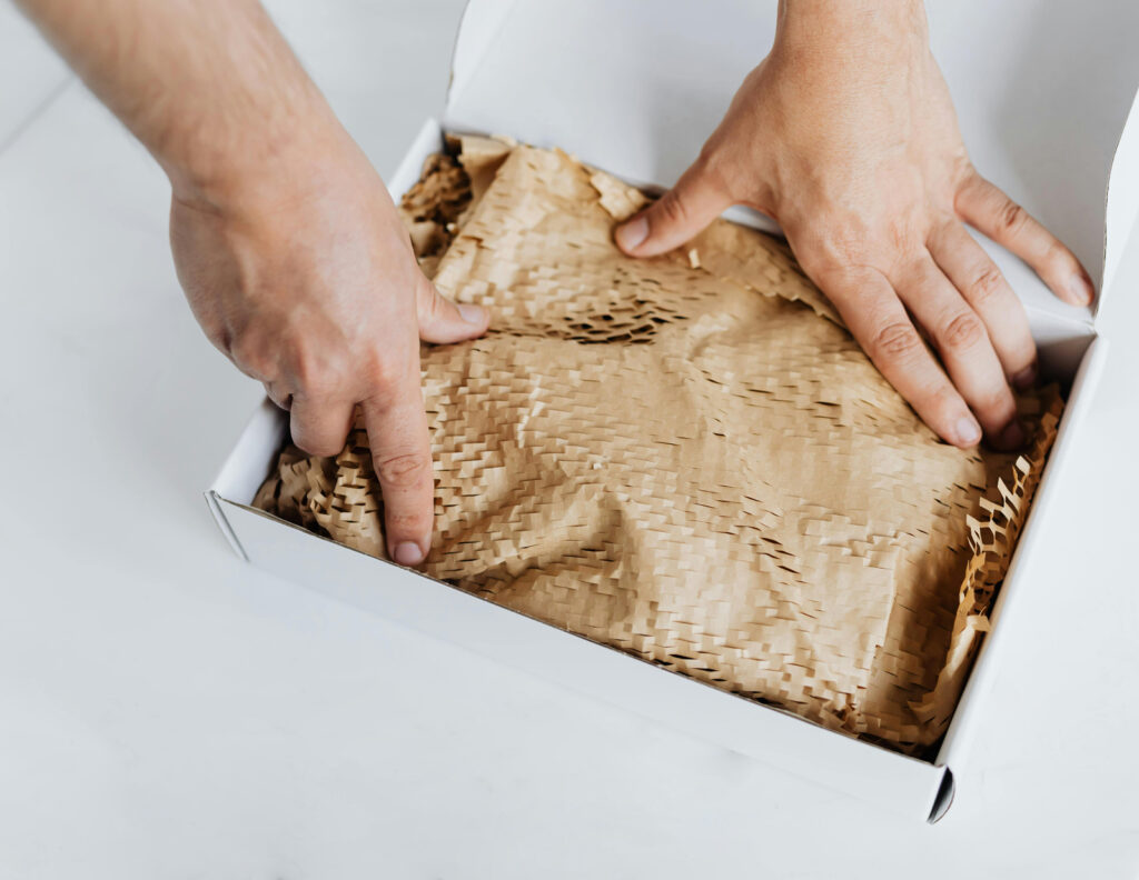 odl pop shipping box hands